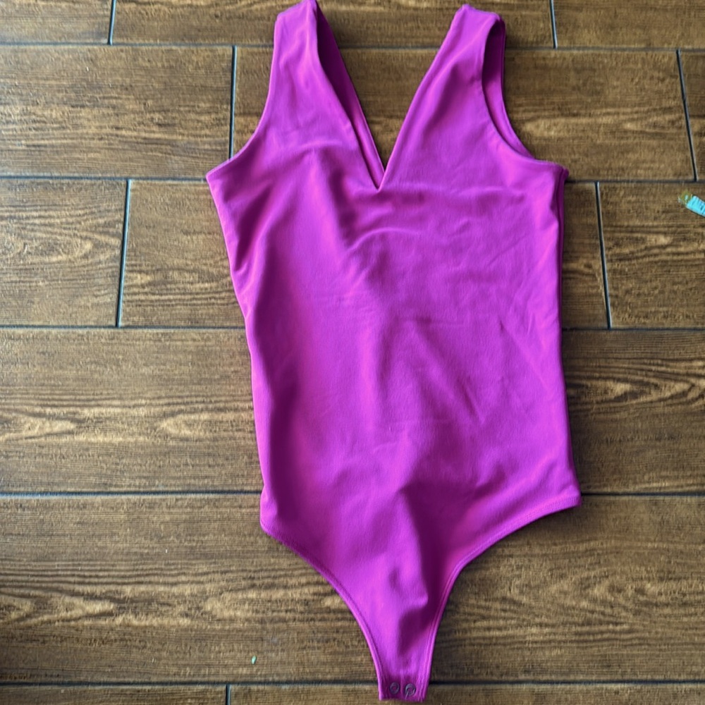 Abercrombie & Fitch Magenta V‑Neck Bodysuit